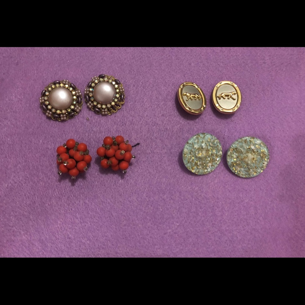 Many items found by me on a thrift store.